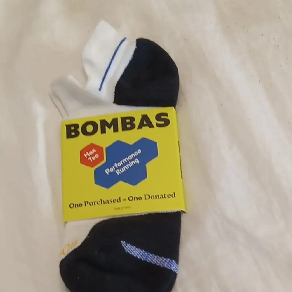 NWT Bombas Women/ Men's Large Black and White Athletic Socks